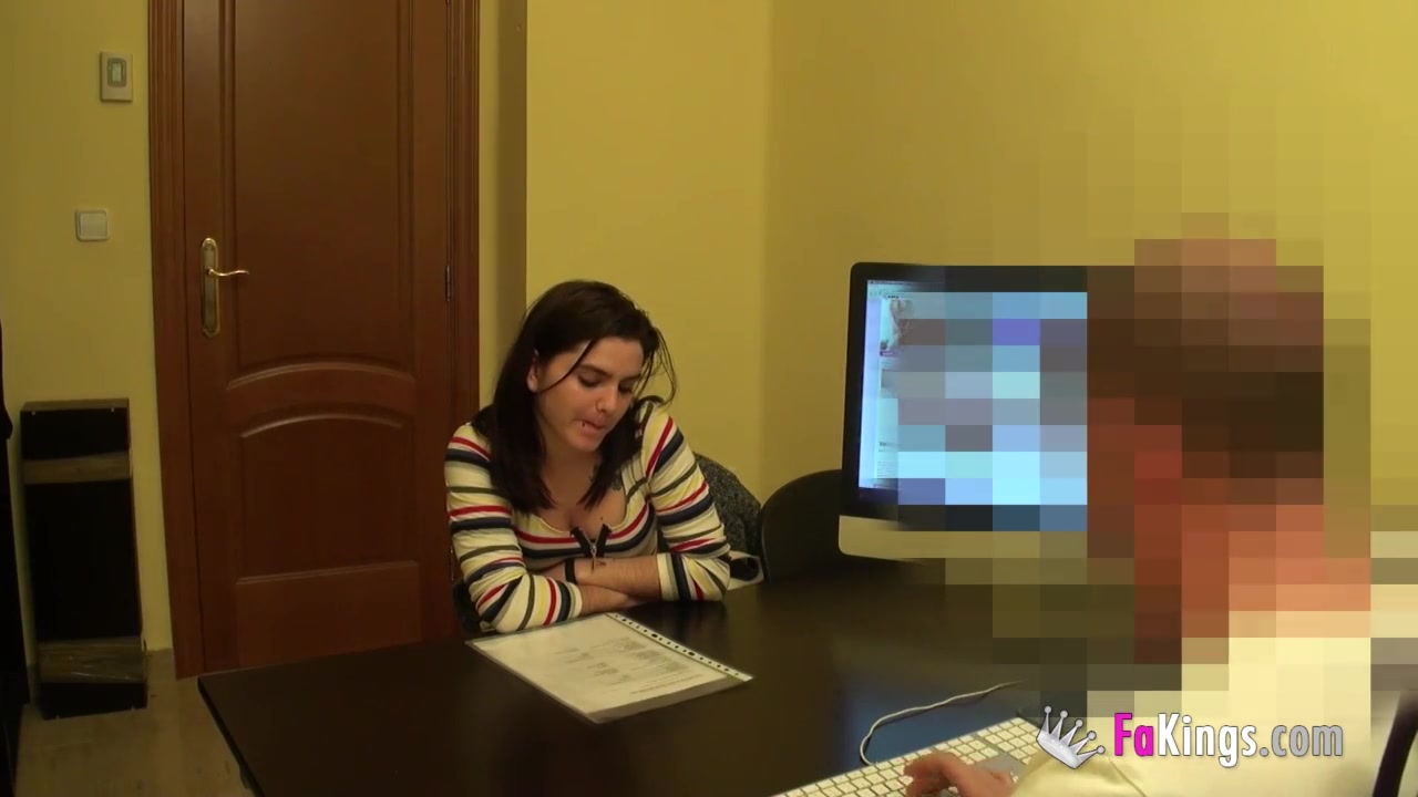 У Патриции огромный клитор размером почти с член!